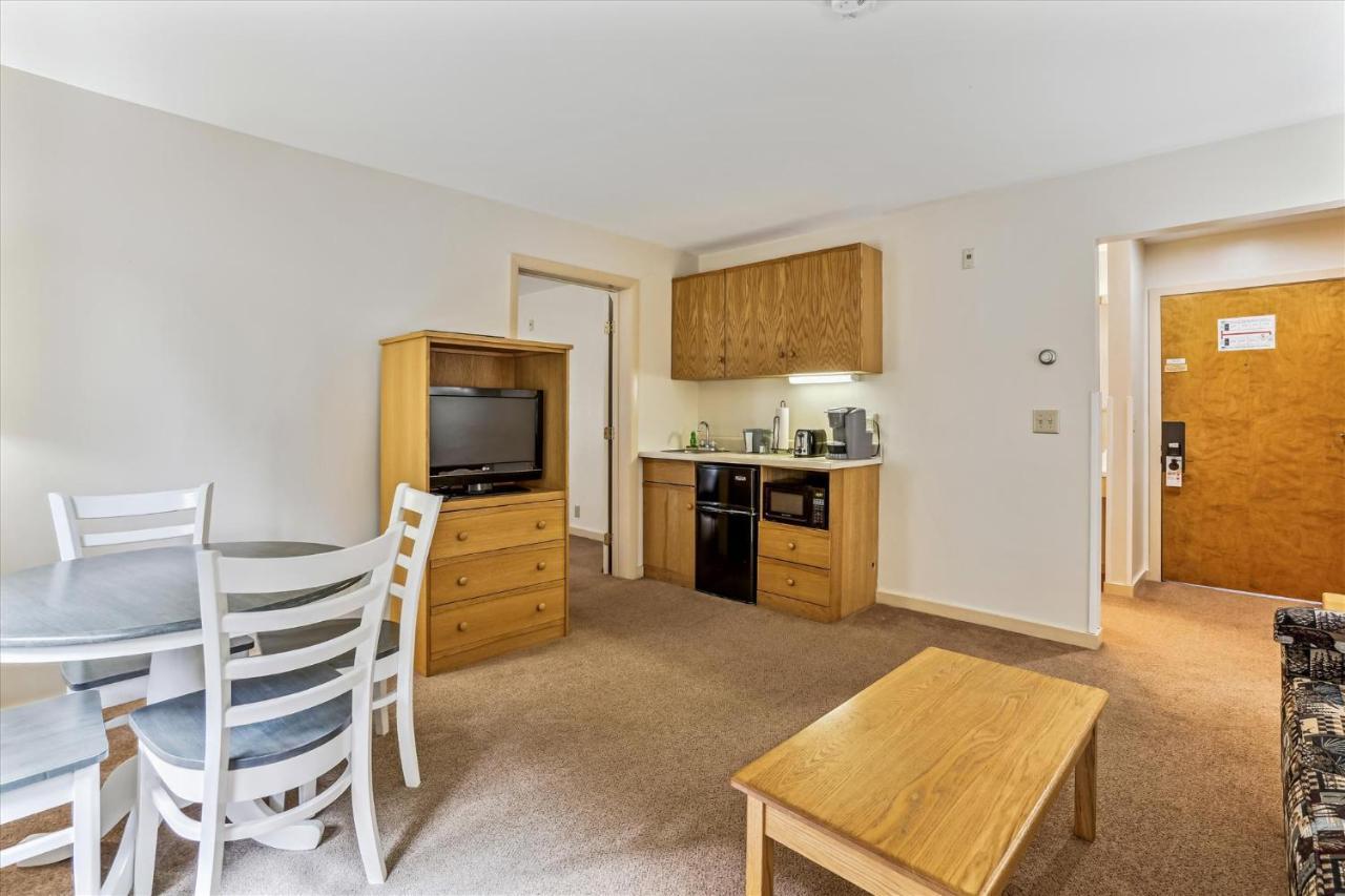 Cedarbrook Deluxe One Bedroom Suite Located On 2Nd Floor With Outdoor Heated Pool 21820 Killington Exterior photo