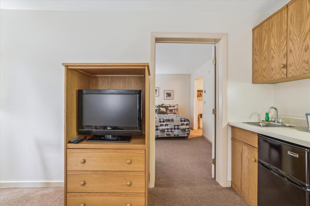 Cedarbrook Deluxe One Bedroom Suite Located On 2Nd Floor With Outdoor Heated Pool 21820 Killington Exterior photo