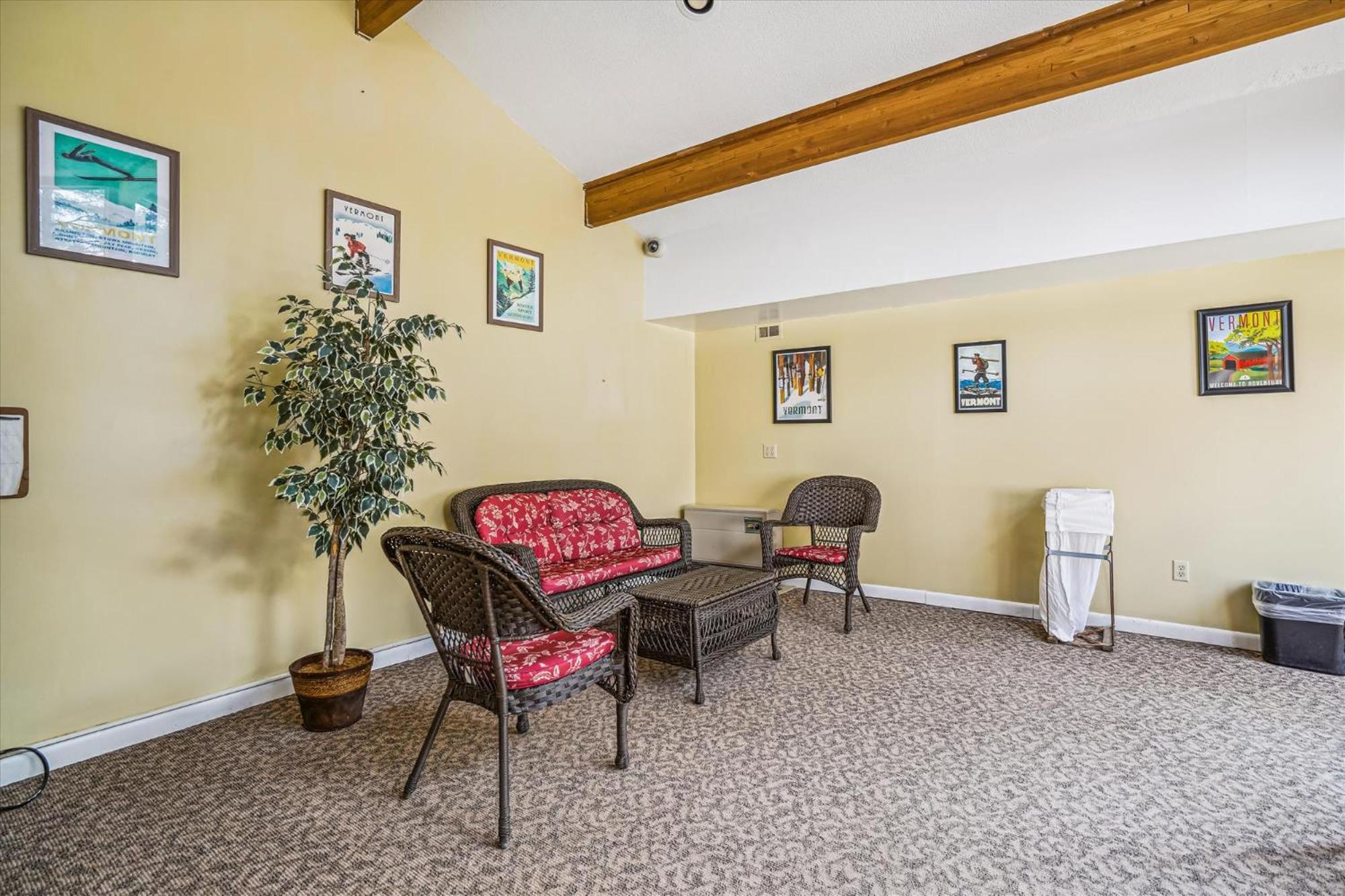 Cedarbrook Deluxe One Bedroom Suite Located On 2Nd Floor With Outdoor Heated Pool 21820 Killington Exterior photo