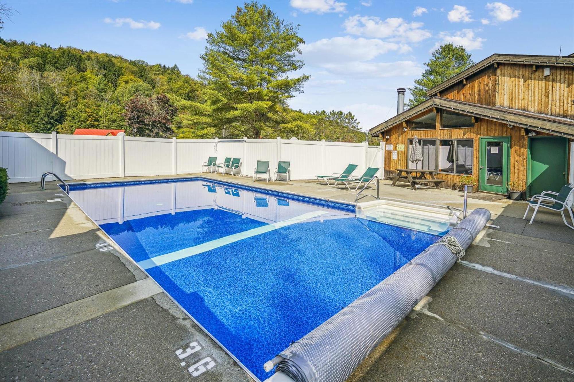 Cedarbrook Deluxe One Bedroom Suite Located On 2Nd Floor With Outdoor Heated Pool 21820 Killington Exterior photo