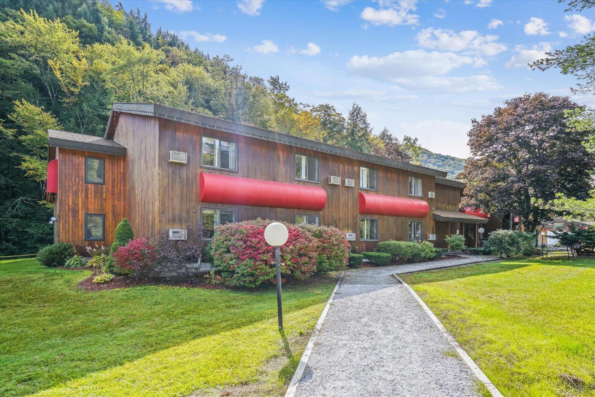 Cedarbrook Deluxe One Bedroom Suite Located On 2Nd Floor With Outdoor Heated Pool 21820 Killington Exterior photo